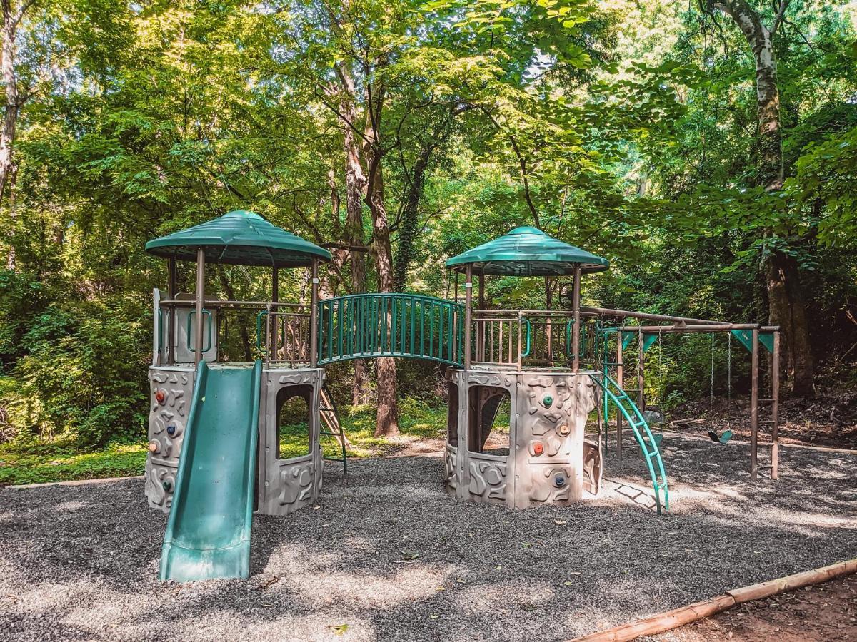 Ernie Cabin Wauhatchie Woodlands Tiny Cabin Чаттануґа Екстер'єр фото