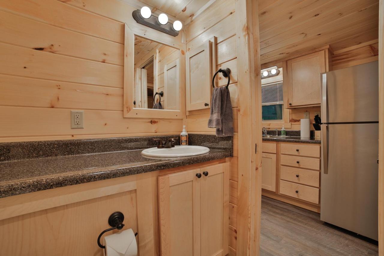 Ernie Cabin Wauhatchie Woodlands Tiny Cabin Чаттануґа Екстер'єр фото